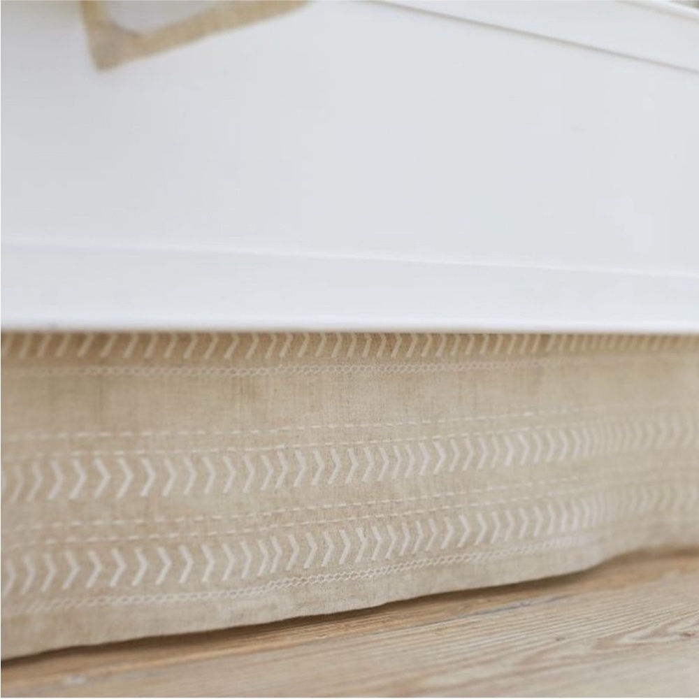 Pottery Barn Kids Tan and White Arrow Design Crib Skirt